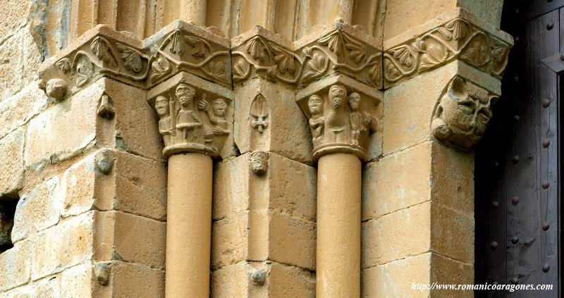 CAPITELES DEL LADO NORTE